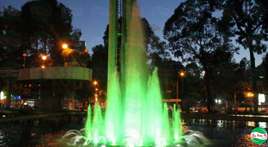 Đài phun nước Hồ Con Rùa